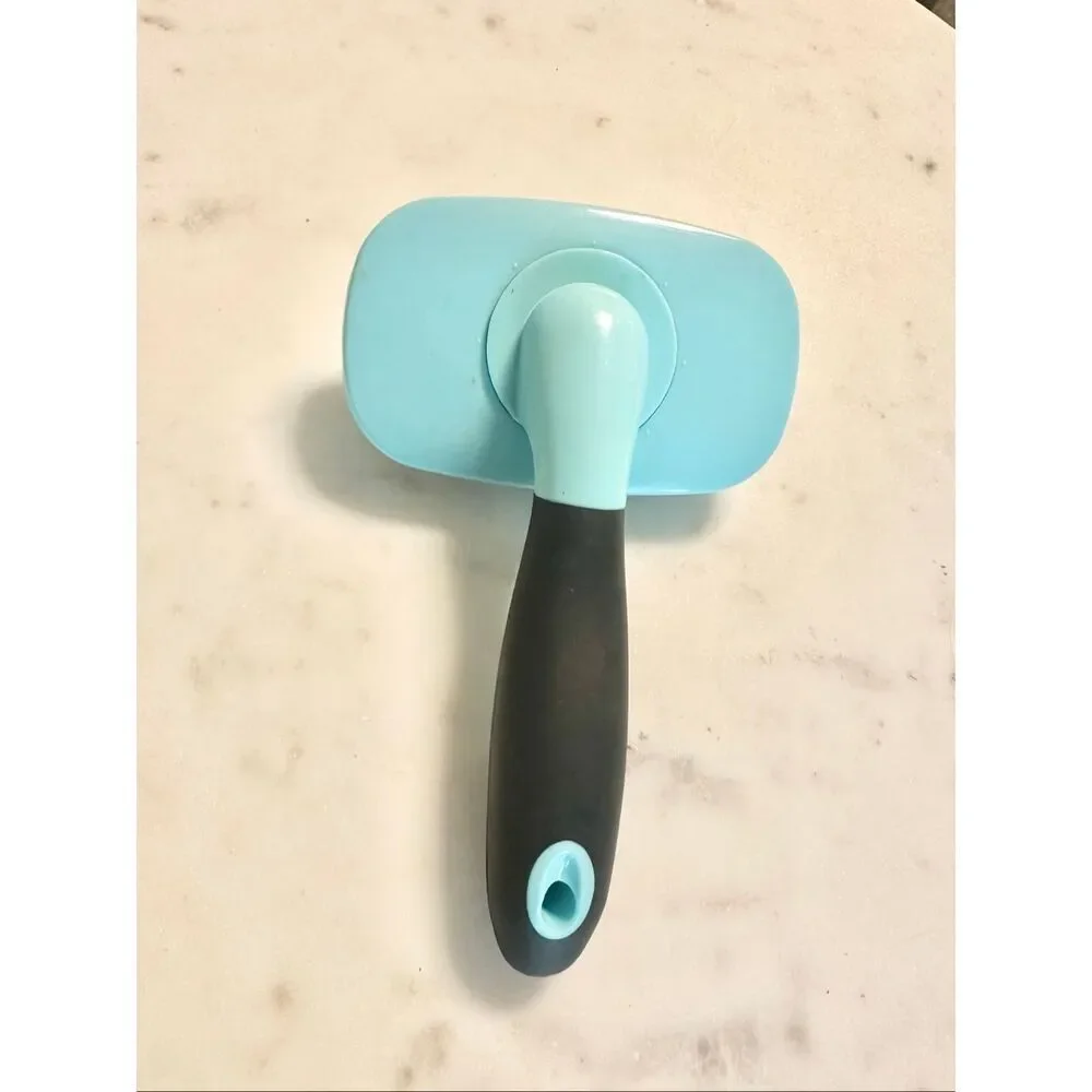 Dog / cat adjustable turquoise blue wire hairbrush